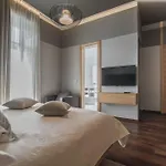 Luxury Centre Of *