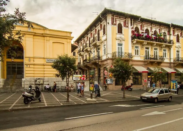 Luxury Centre Of * Abbázia